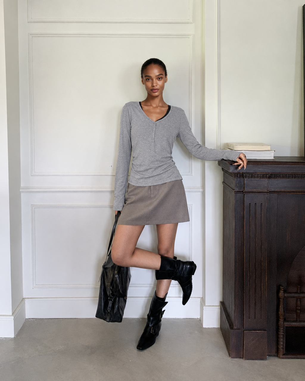Almorie Contrast-Trim Ruched V-Neck Top - Gray - view 3 of 5