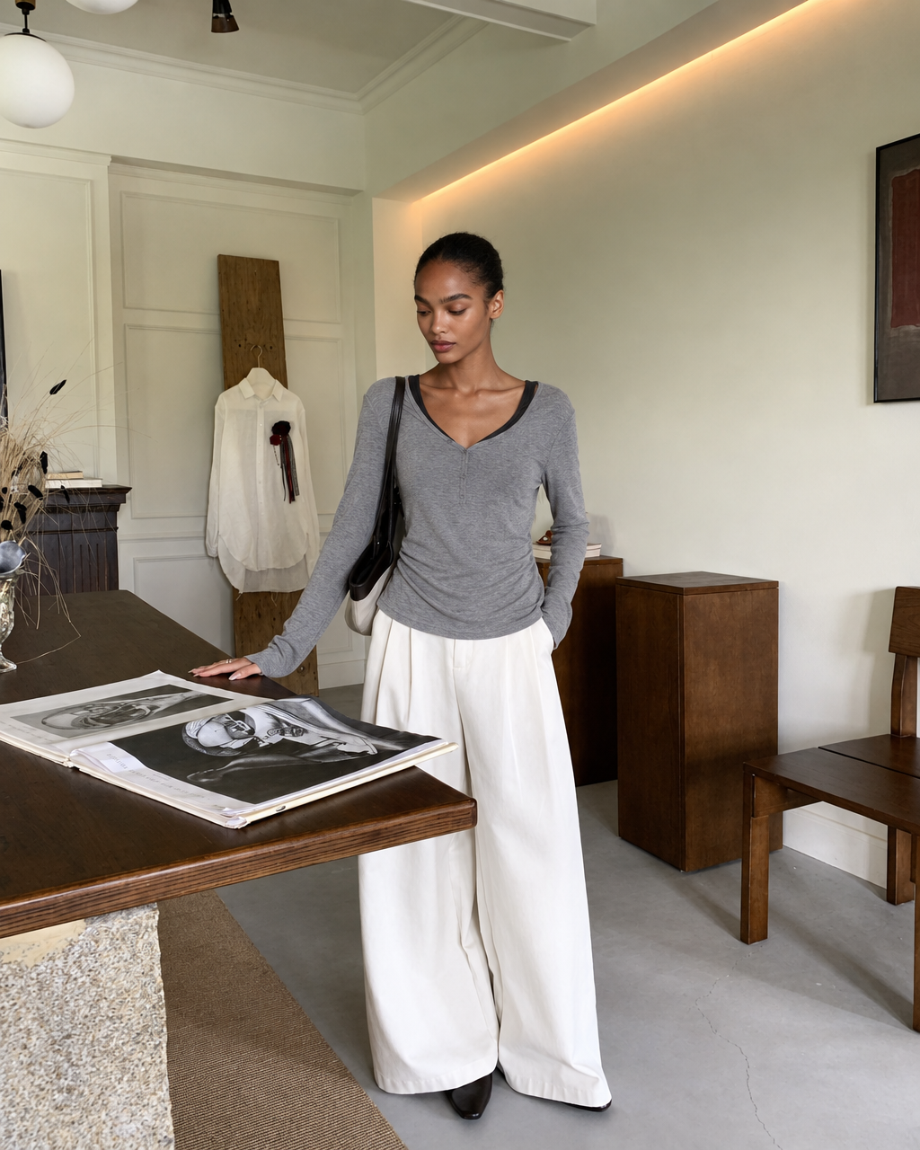 Almorie Contrast-Trim Ruched V-Neck Top - Gray - view 4 of 5